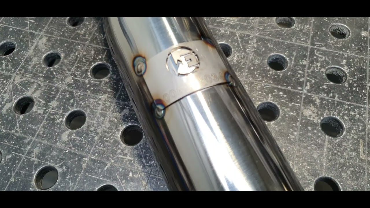 👨🏾&zwj;🏭WagnerTuning welding Audi TTRS 8S downpipe