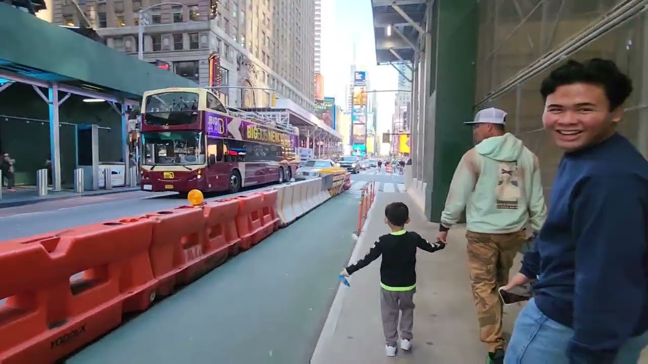 Exploring New York Time Square and eat @ JOLLIBEE 😁😁