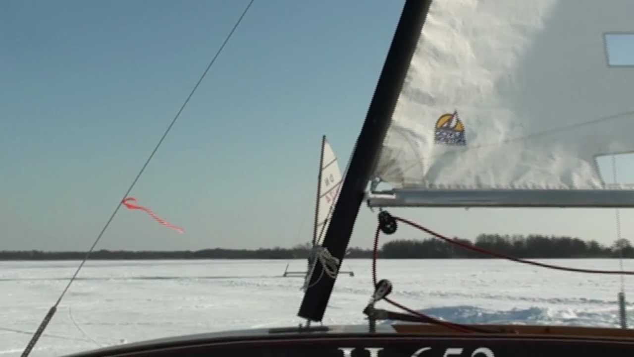 IJszeilen op de Nieuwkoopse Plassen.