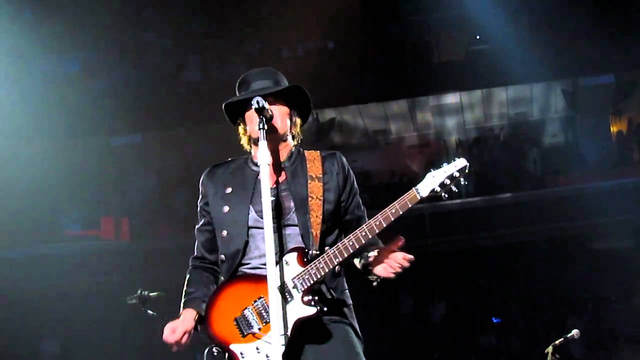 Richie Sambora - Lay Your Hands on Me - Philly 3 2 11