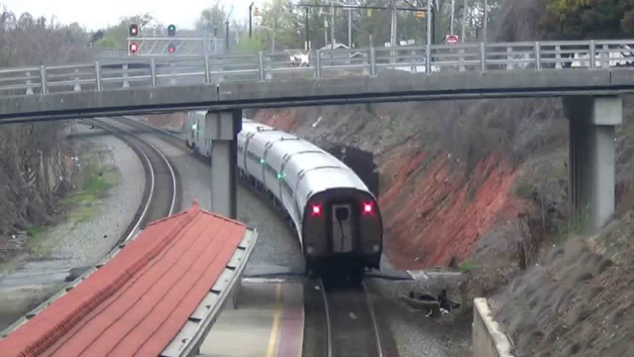 A Few Trains in High Point, NC w/ Viewliner II's, CN and UP power 4/5/15