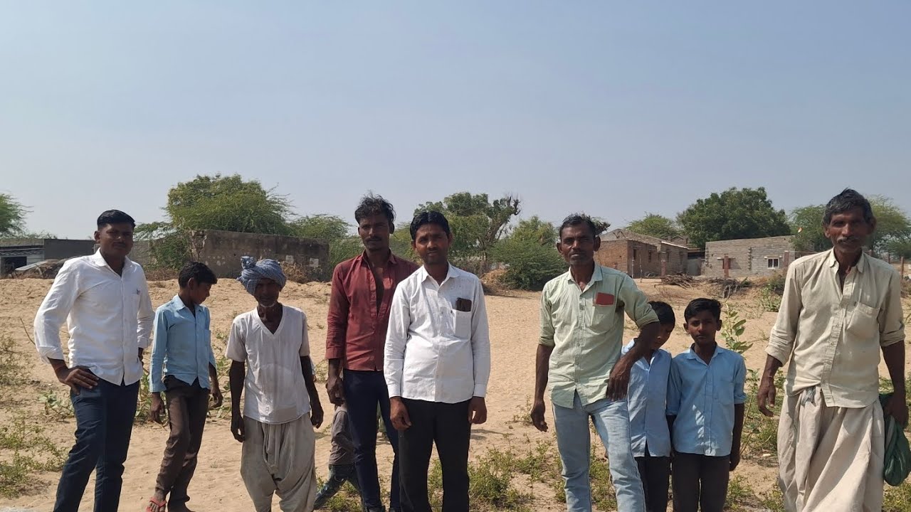 युवा सरपंच साता आज हमारे गांव मे घरेलू कनेक्शन लाइट सुरु हैँ 