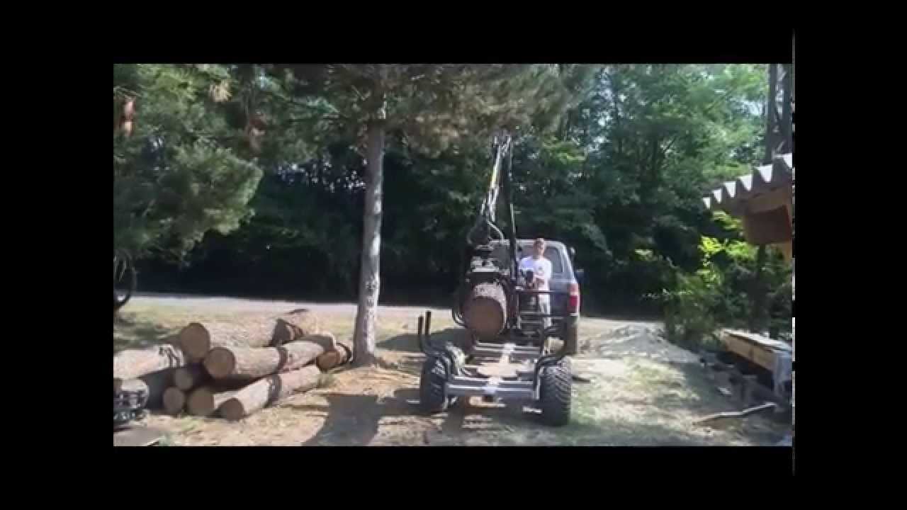 Vahva Jussi 400 - Toyota LC 80 - Universal Timber Trailer In The Hungarian Forest.avi