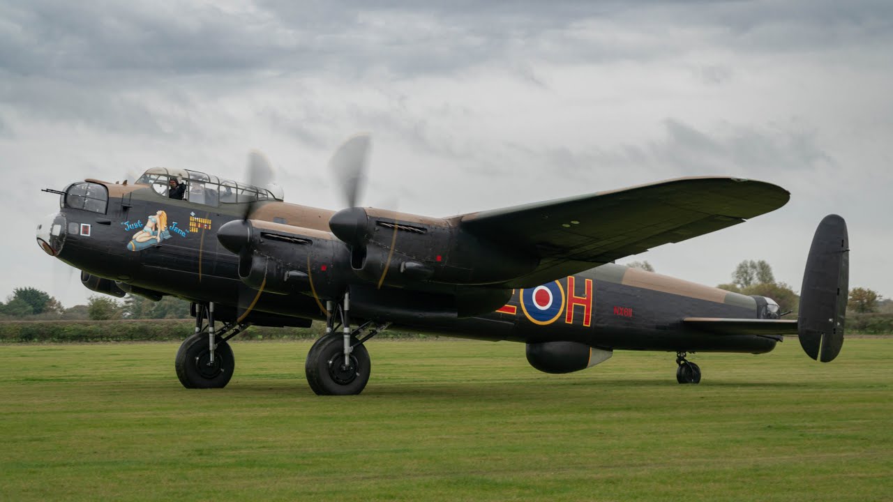 ✈ Avro Lancaster 