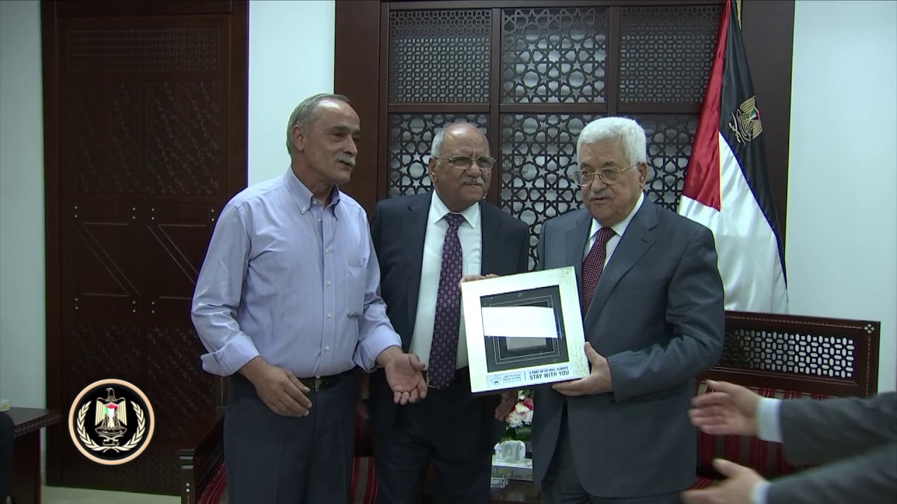 President Abbas greets Sareyyet Ramallah Basketball Team