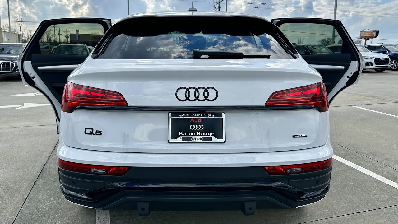 2023 Audi Q5 Sportback - Sound, Interior & Exterior in Detail