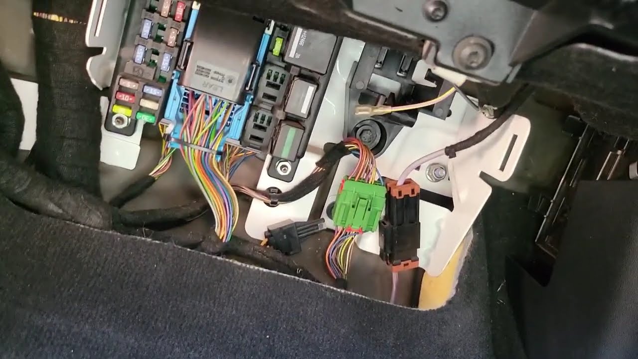How To Fix Gear Box Fault On Range Rover Evoque | DIY-Change The Auxiliary Battery To Cure The Fault
