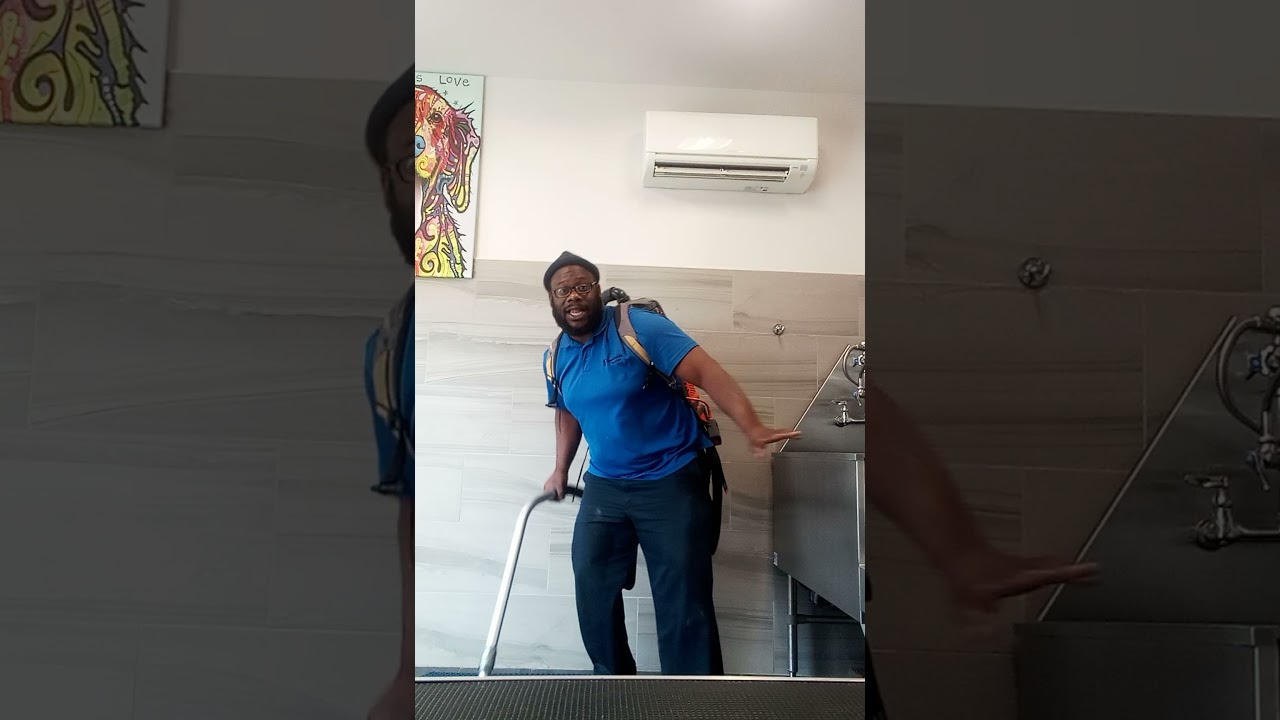 Review on Hoover commercial cordless backpack vacuum