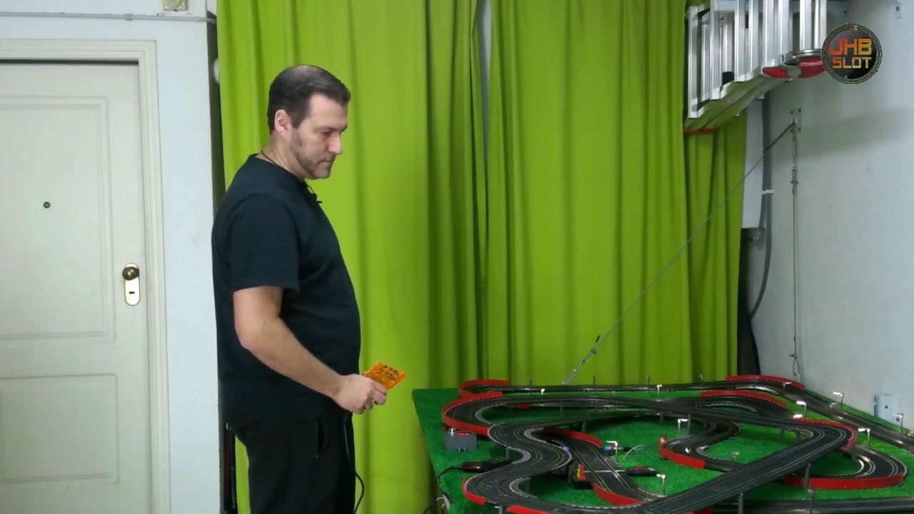 Como quitar los imanes Scalextric Compact