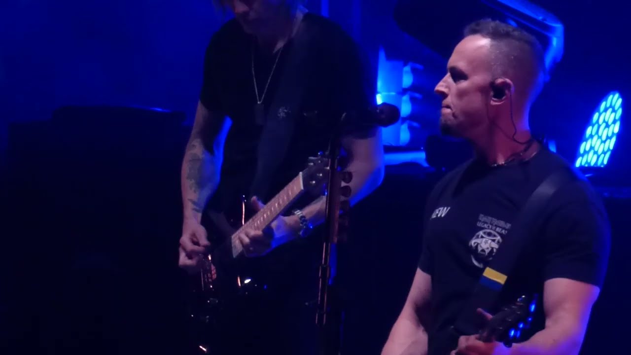Alter Bridge - Waters Rising  - Amsterdam   1-Dec-2022