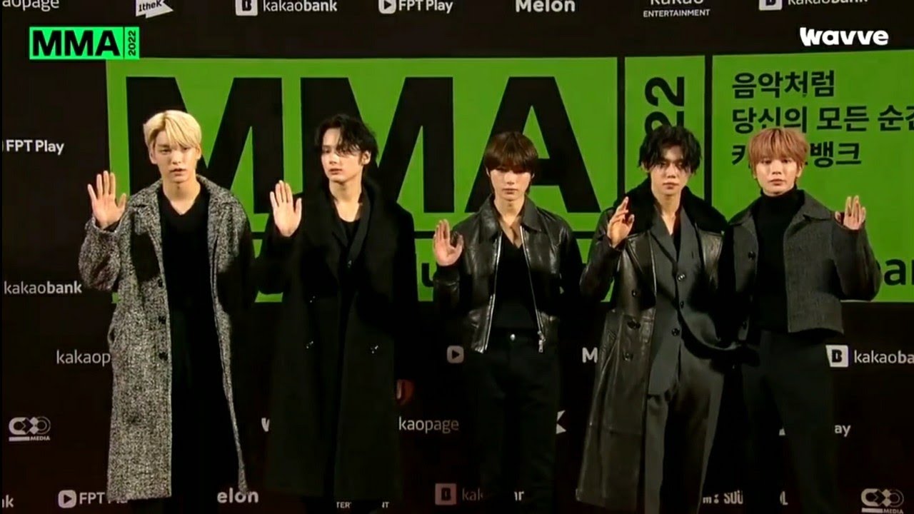 221126 TXT (투모로우바이투게더) Red Carpet @2022 MelOn Music Awards (MMA)
