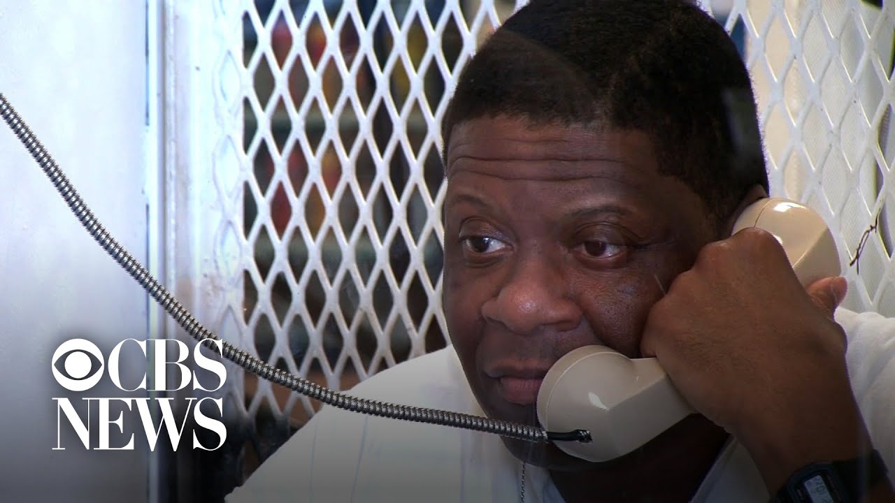 Rodney Reed's mother reacts to her son's stay of execution