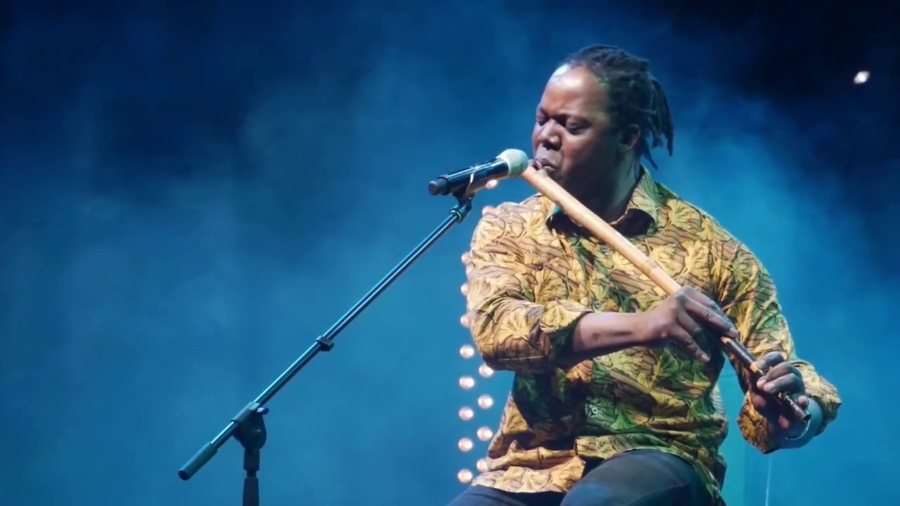 Simon Winsé - Peul Flute Solo