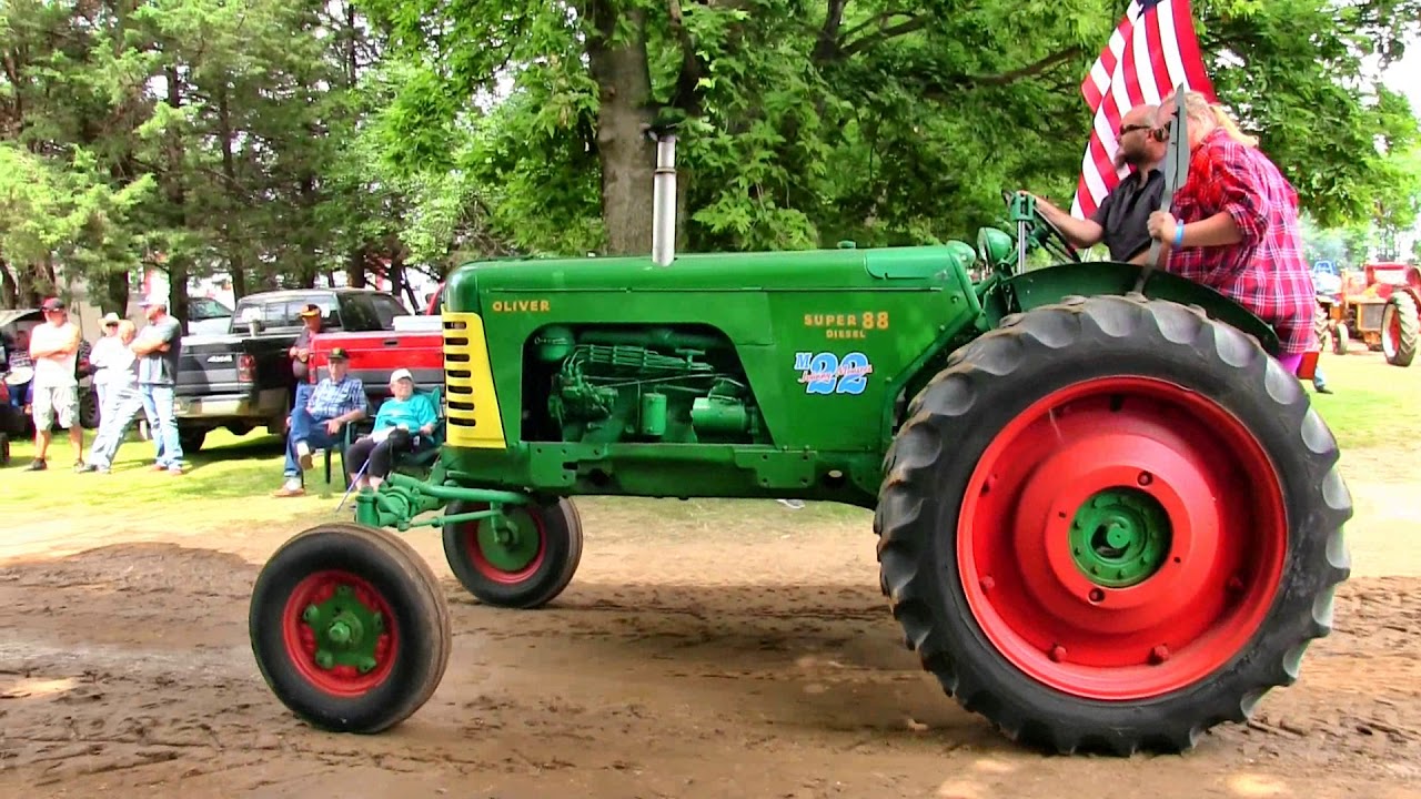 Vintage tractor parade Prairie Village, South Dakota 2019
