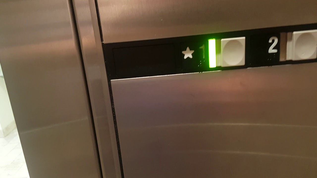 Montgomery Vector Elevator - Lord and Taylor, Westfield Trumbull - Trumbull, CT