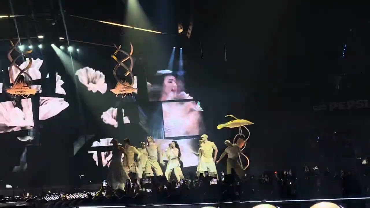 Katy Perry - NIRVANA/ CRUSH (Mexico City. 26/04/25) The Lifetimes Tour