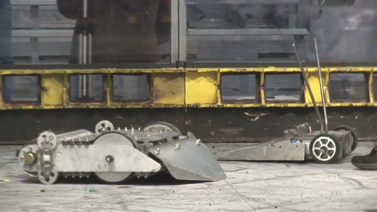 ComBots Cup V - Ep 09 Pine Box vs Death & Taxes
