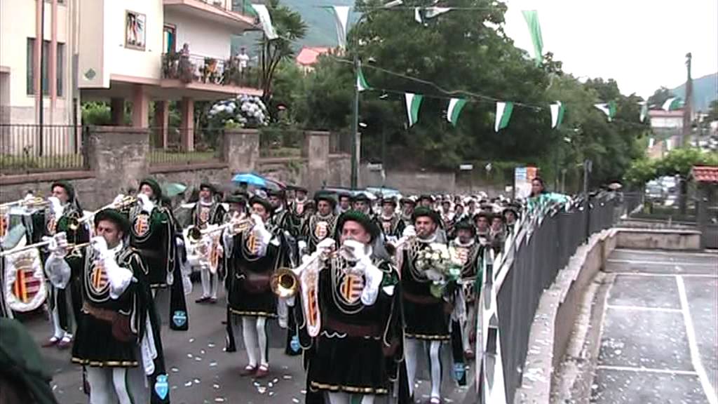Pistonieri Santa Maria del Rovo - Partenza dal rione - Disfida 2013