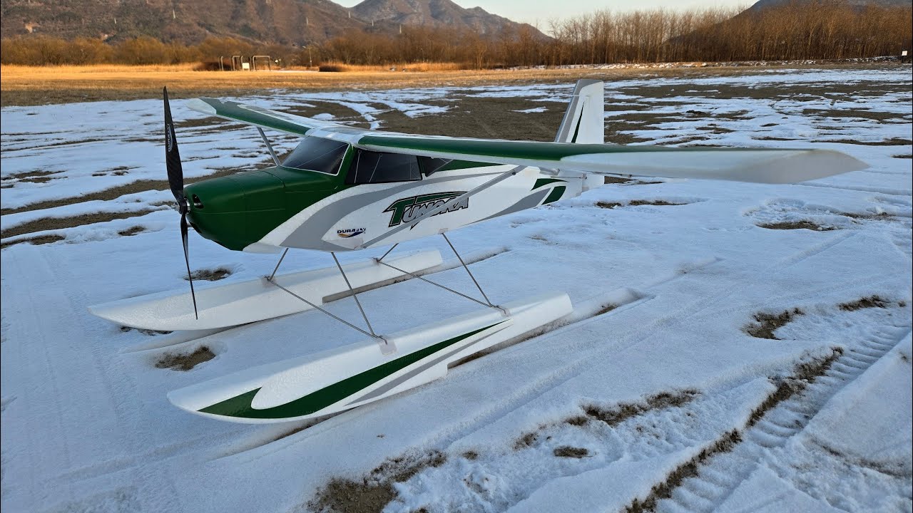 Durafly Tundra with Float - Snow Field Flight
