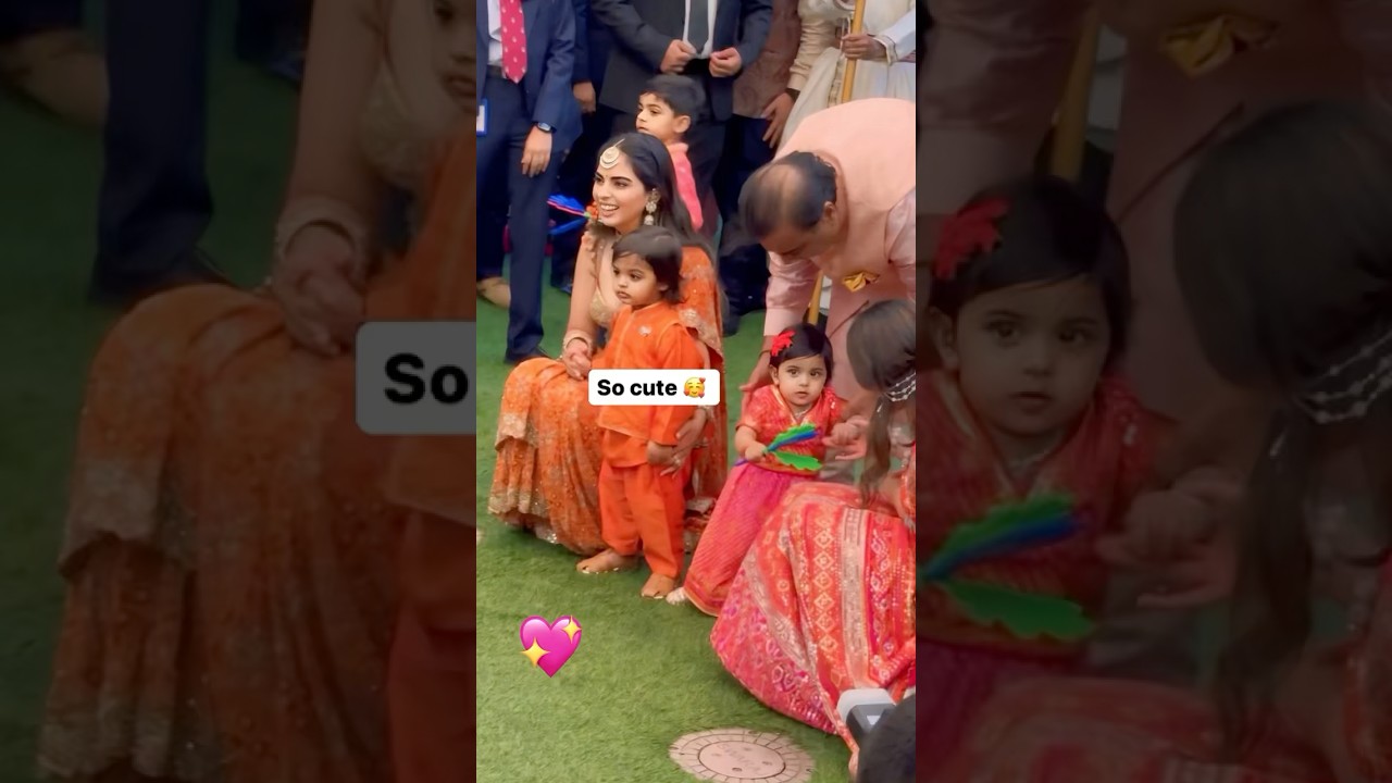 🙏 Isha Ambani with Twins Krishna & Aadiya at Lalbaugcha Raja ✨ | Ganpati 2025 Darshan