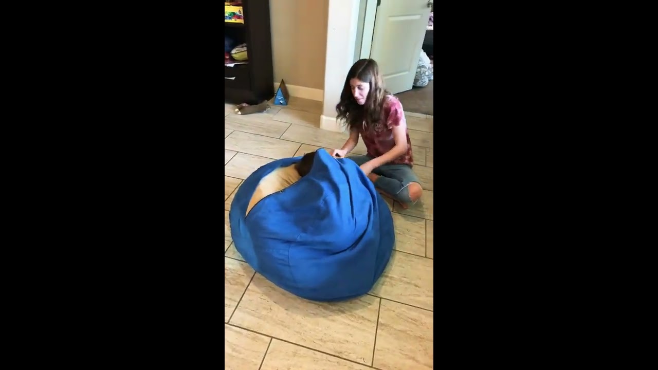 Being Locked  inside the blue beanbag #funnykid  #beanbag #momlife #funnyvideos #parenting