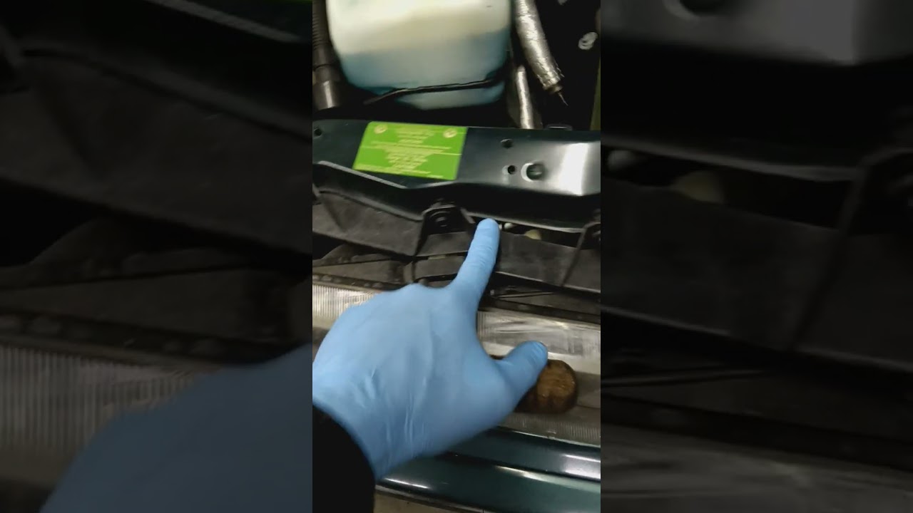 e36 BMW 92-99 headlight removal quick tip@smalltowncustoms09