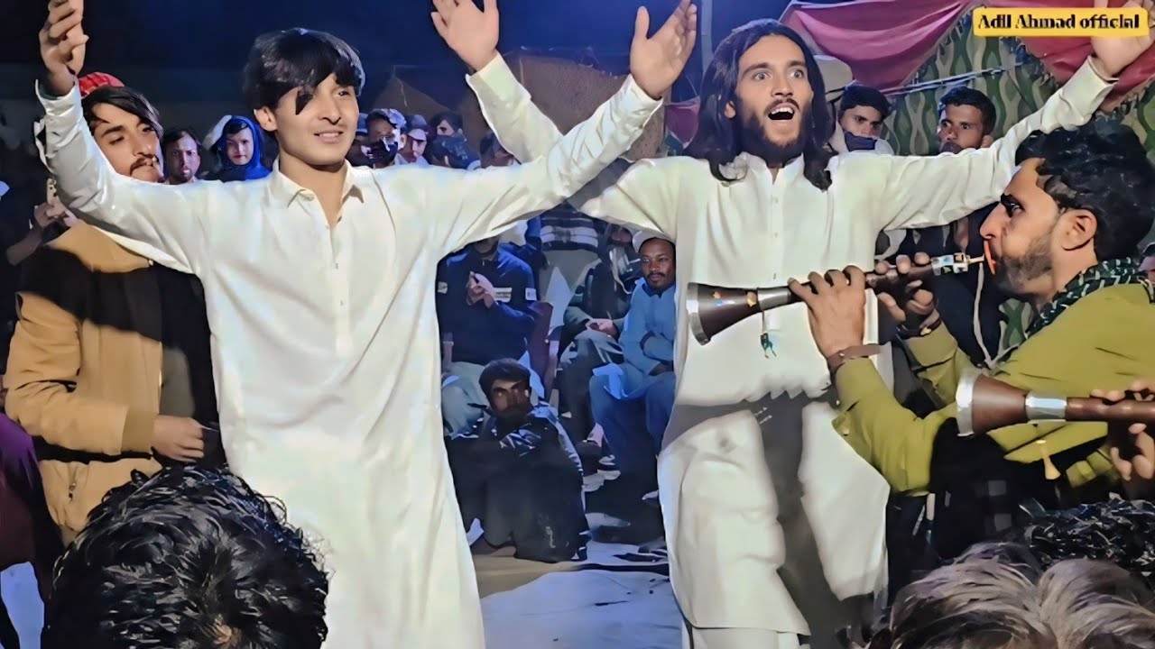 Chitrali Best dance//Dance By zuhaib and Fahad//Ayun Dola Ishtok//Surnay Qayaz And Iqbal//Ayun ishtk