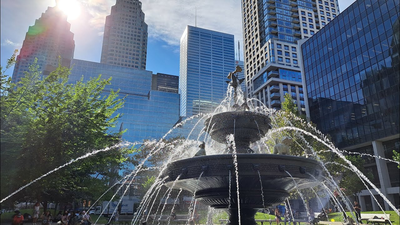 Berczy Park and St Lawrence Market on Lazy Summer Afternoon