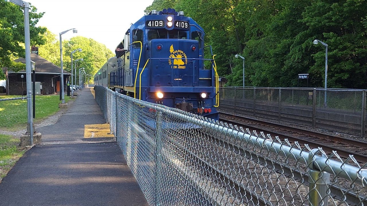 4K Railfan Short: NJ Transit CNJ Heritage Unit GP40PH-2 (#4109) at Ho-Ho-Kus with a Nice K5LA
