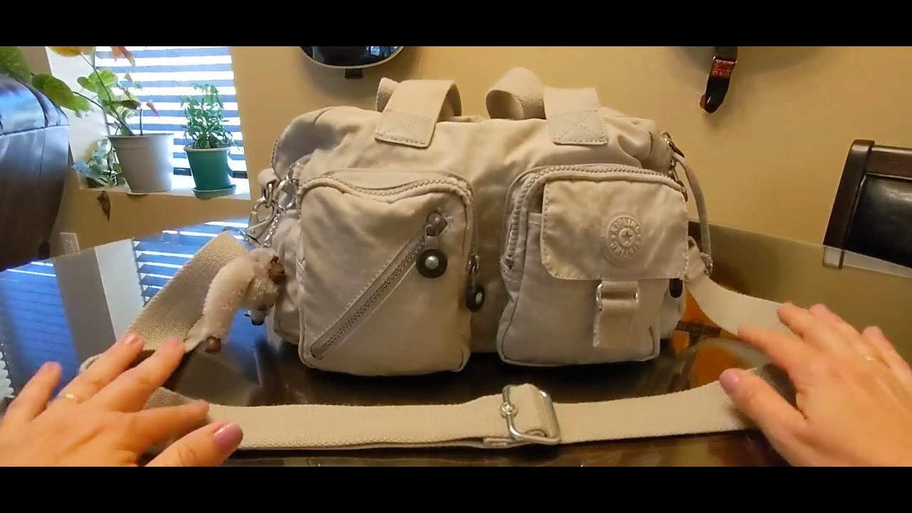 What's In My Bag - Another OG, the Kipling Defea Bag