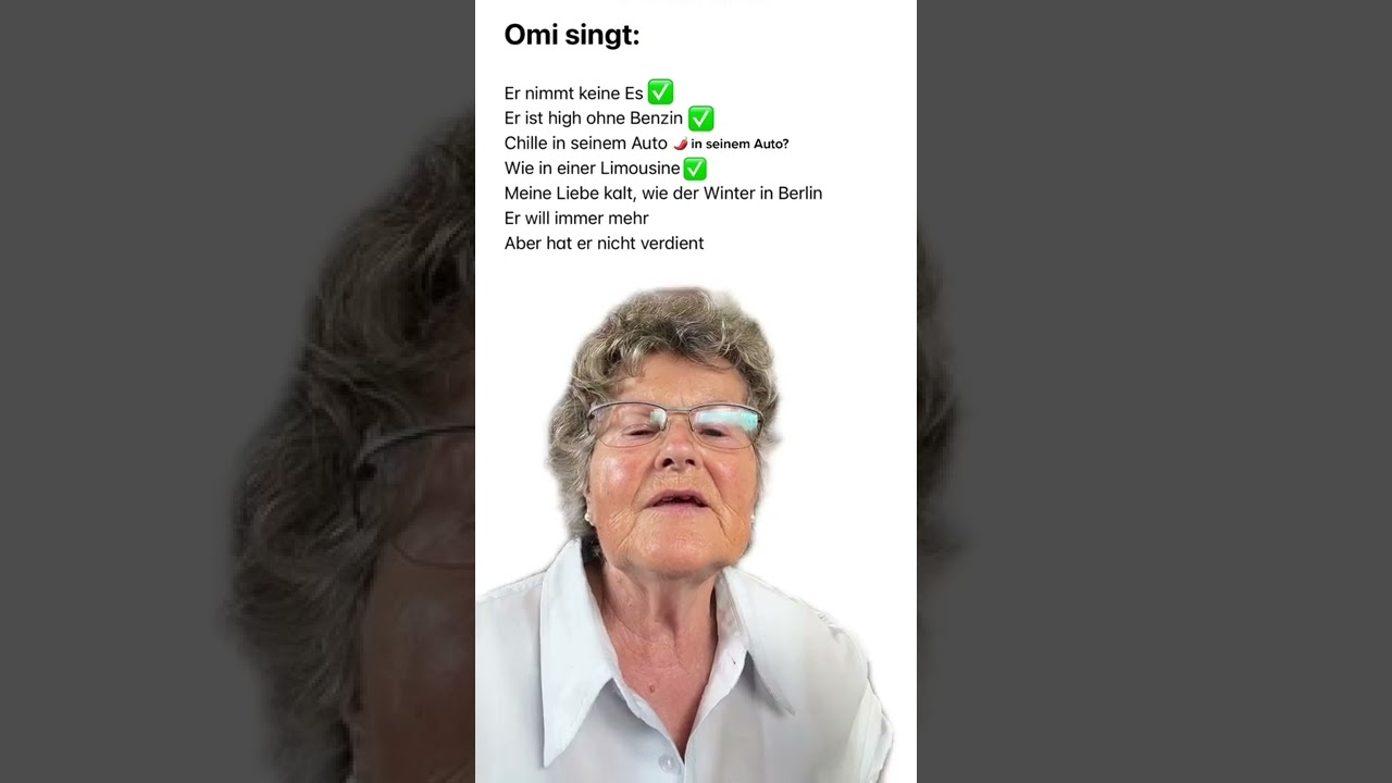 Schafft es Omi den Song richtig zu singen? 💗