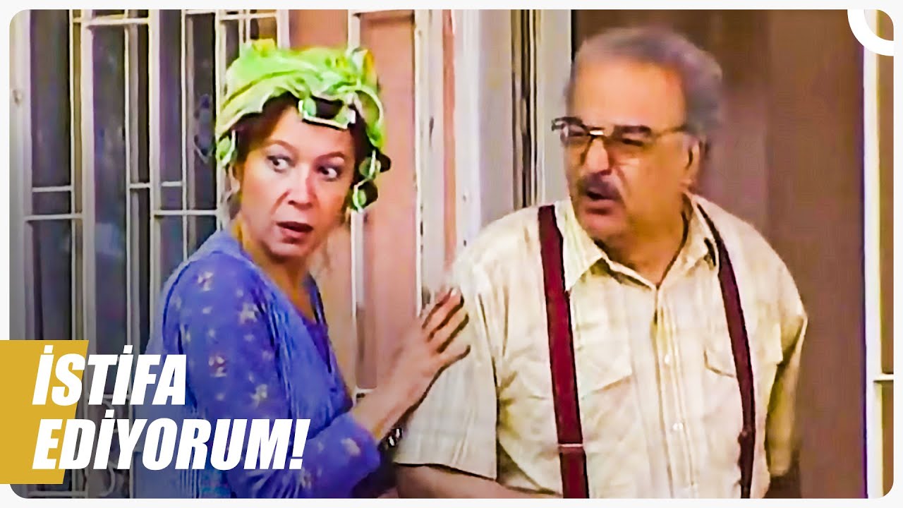 Sevim Koş, Sabri Bey &Ccedil;ocuklara Bı&ccedil;ak &Ccedil;ekiyor! | Bizimkiler