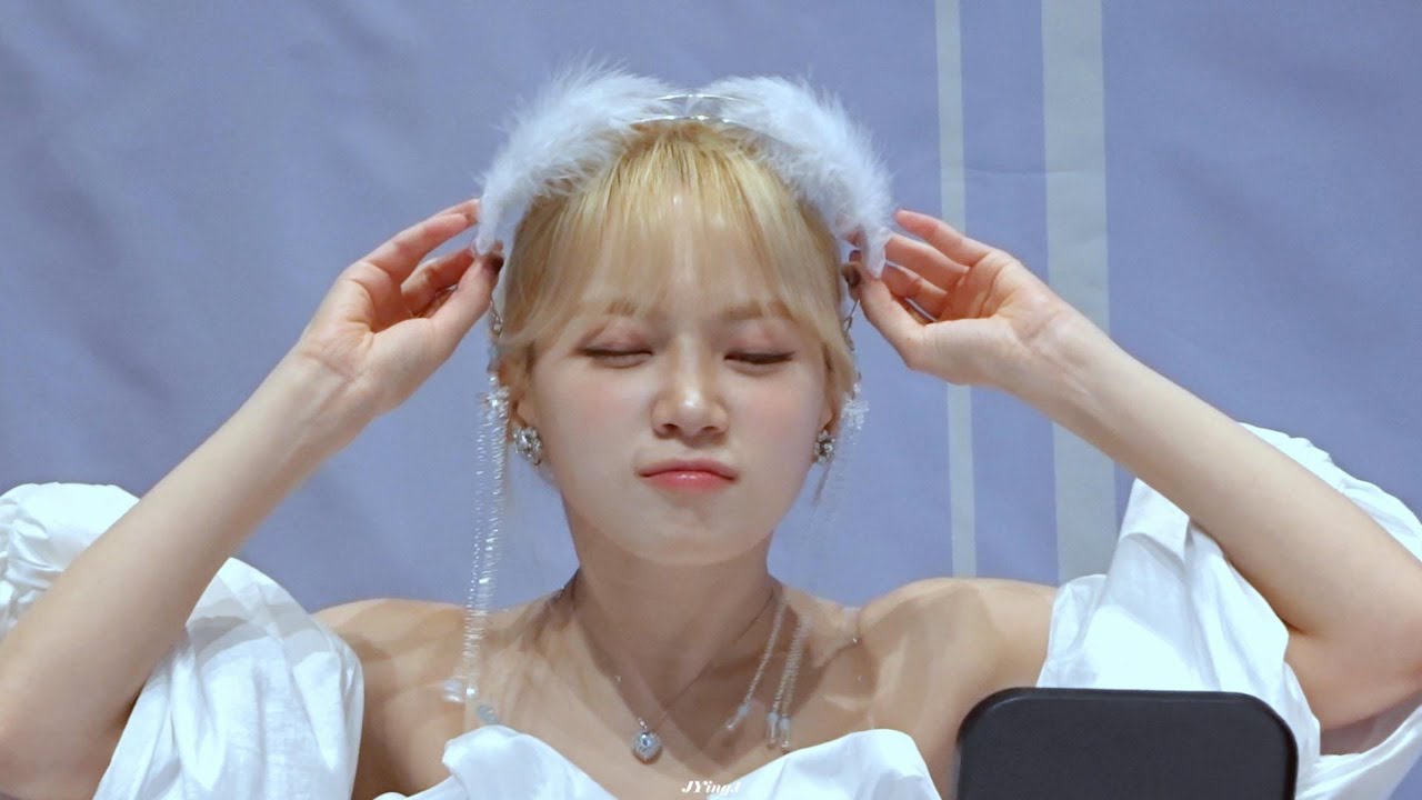 240314 르세라핌 김채원 화이트데이 스페셜 ‘팬싸인회’ 포토타임 직캠 LE SSERAFIM KIMCHAEWON FOCUS FANCAM @MUSICPLANT FANSIGN