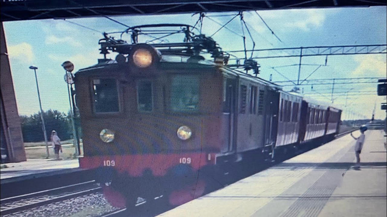 Tåg i Önnestad utmed Blekinge kustbana