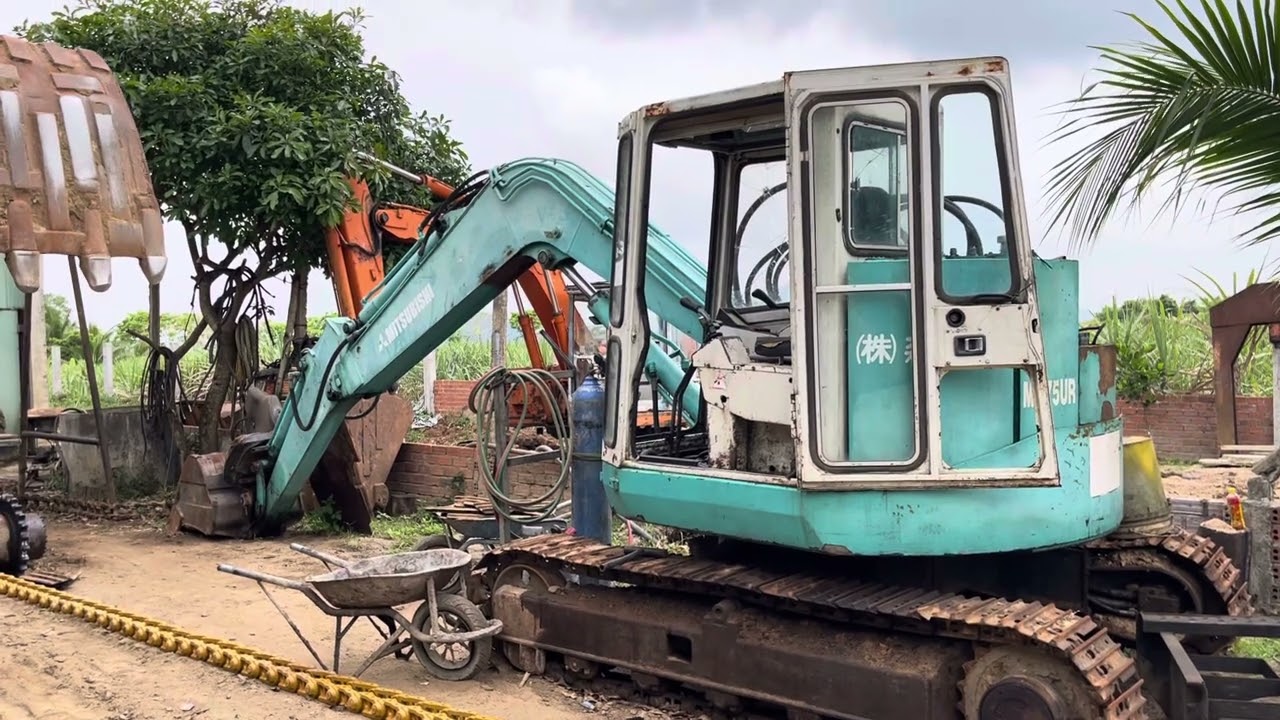 Mào đào Kobelco bãi nhật, rã máy kiểm tra lần cuối cùng trước khi lắp đặt bàn giao cho khách.