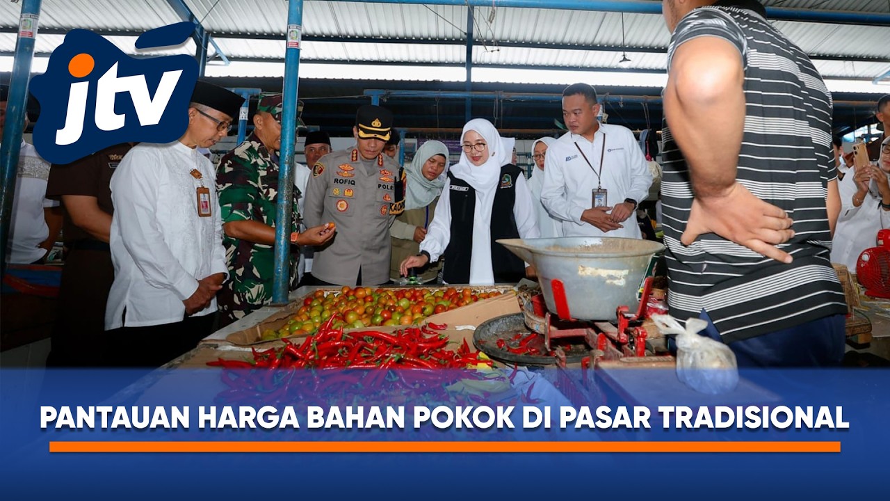 BUPATI IPUK DAN FORKOPIMDA BANYUWANGI PANTAU HARGA BAHAN POKOK DI PASAR TRADISIONAL