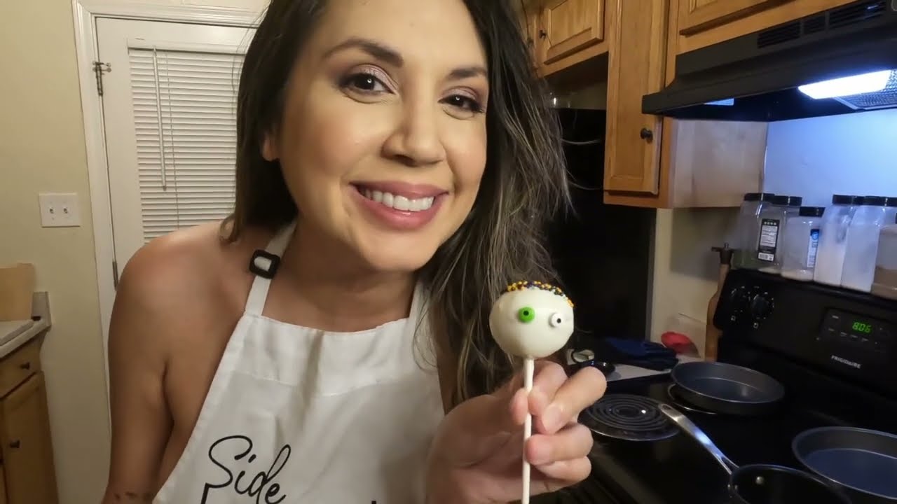 Side Boob Kitchen - Halloween Cake Pops!!