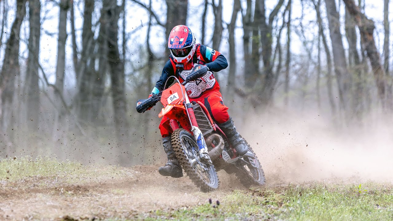 SPRINTING at the Arcadia Bark Busters Sprint Enduro