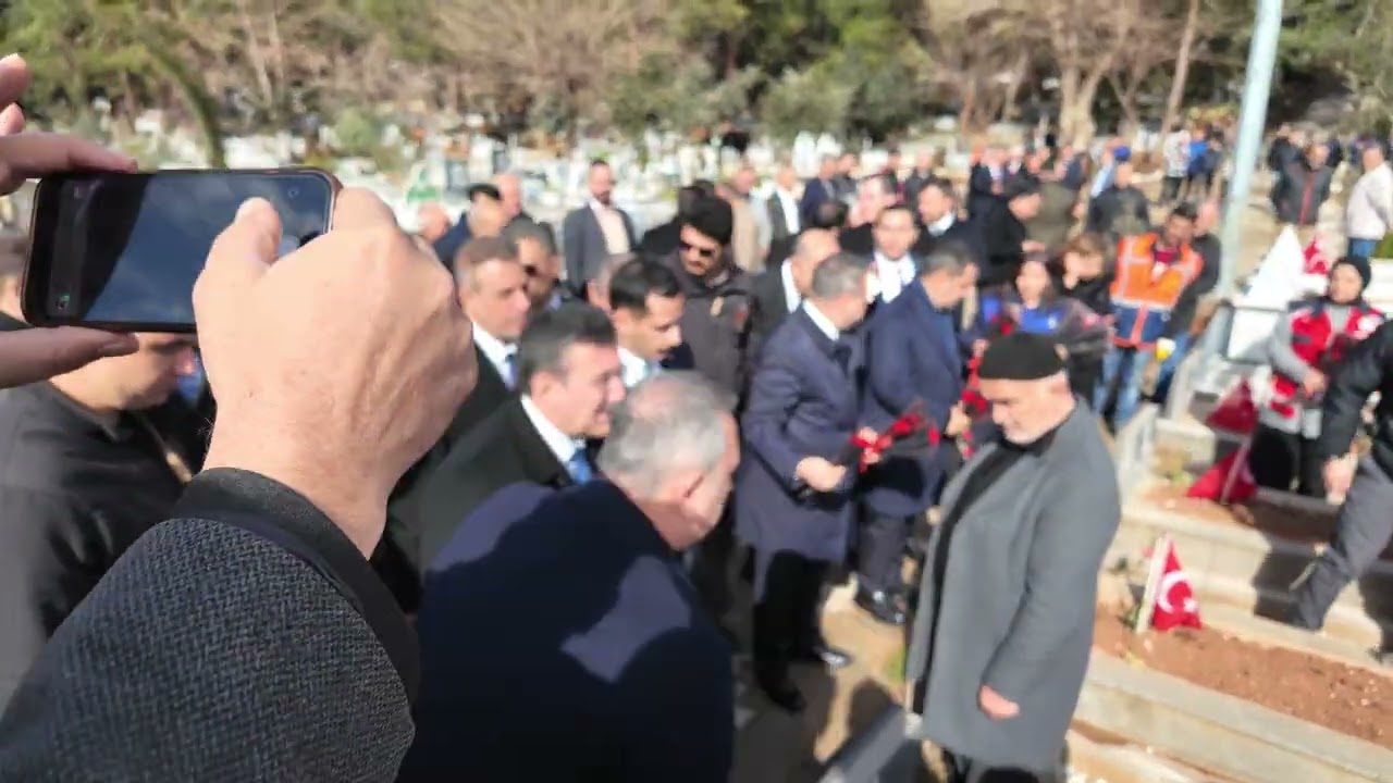 Cumhur Başkanı Yardımcısı sayın Cevdet Yılmaz'ın İslahiye Şehitliği ziyareti.