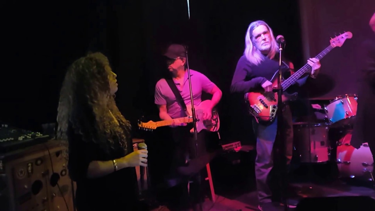 Natural Wonders 4/2 Sally's, Gail  Nickse, Kit Holliday, solo by  Bob  Enik