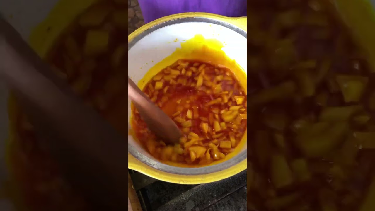 Molho de pimenta no azeite de dend&ecirc;. #shorts