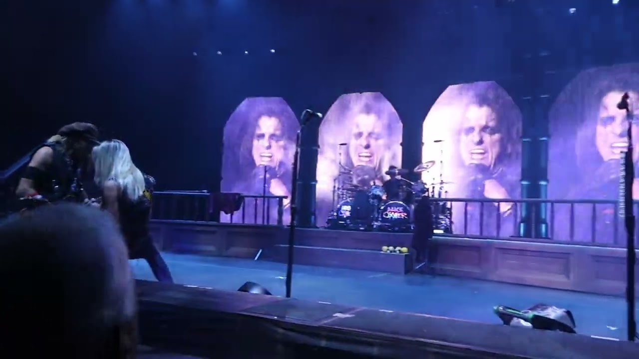 Alice Cooper -Welcome to My Nightmare/ Cold Ethyl-Too Close for Comfort Tour-Charleston, S.C. 5/7/25