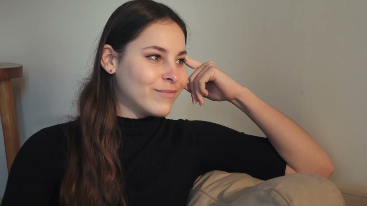 Nos Vies Si Distantes