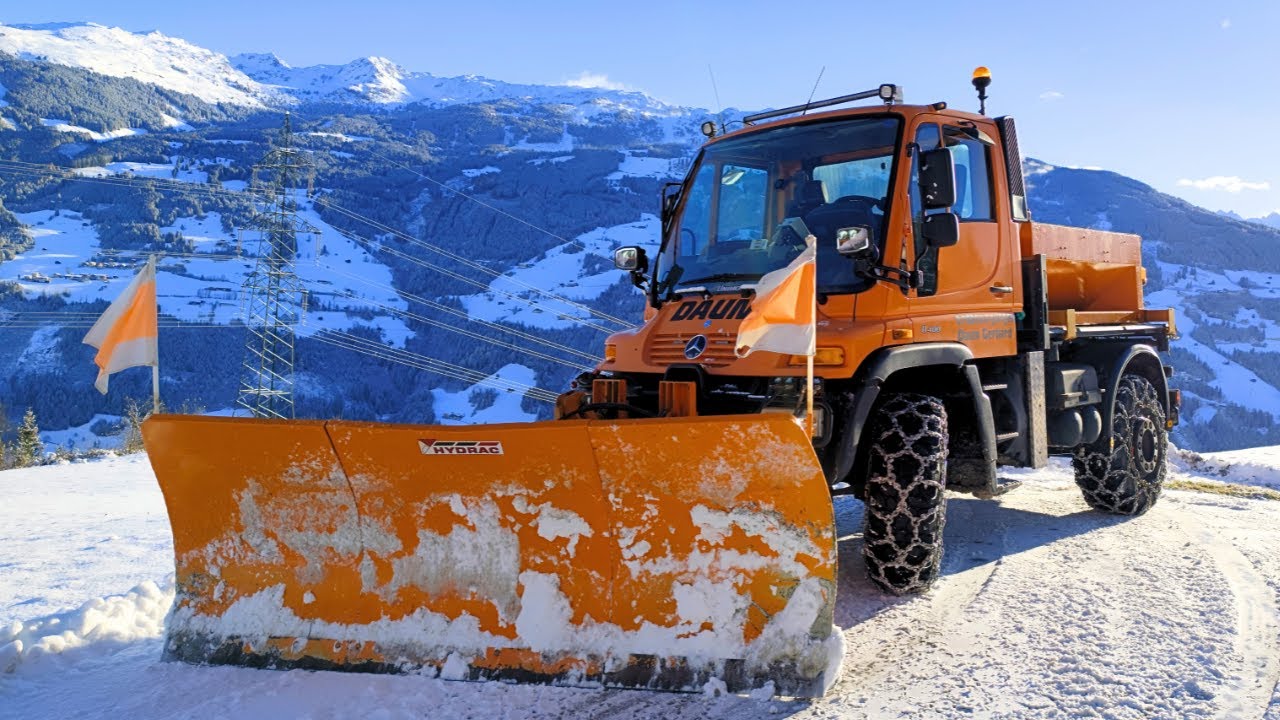 Part 2❄️It's finally snowing❄️Plowing fresh snow in the Alps  #asmr #alps