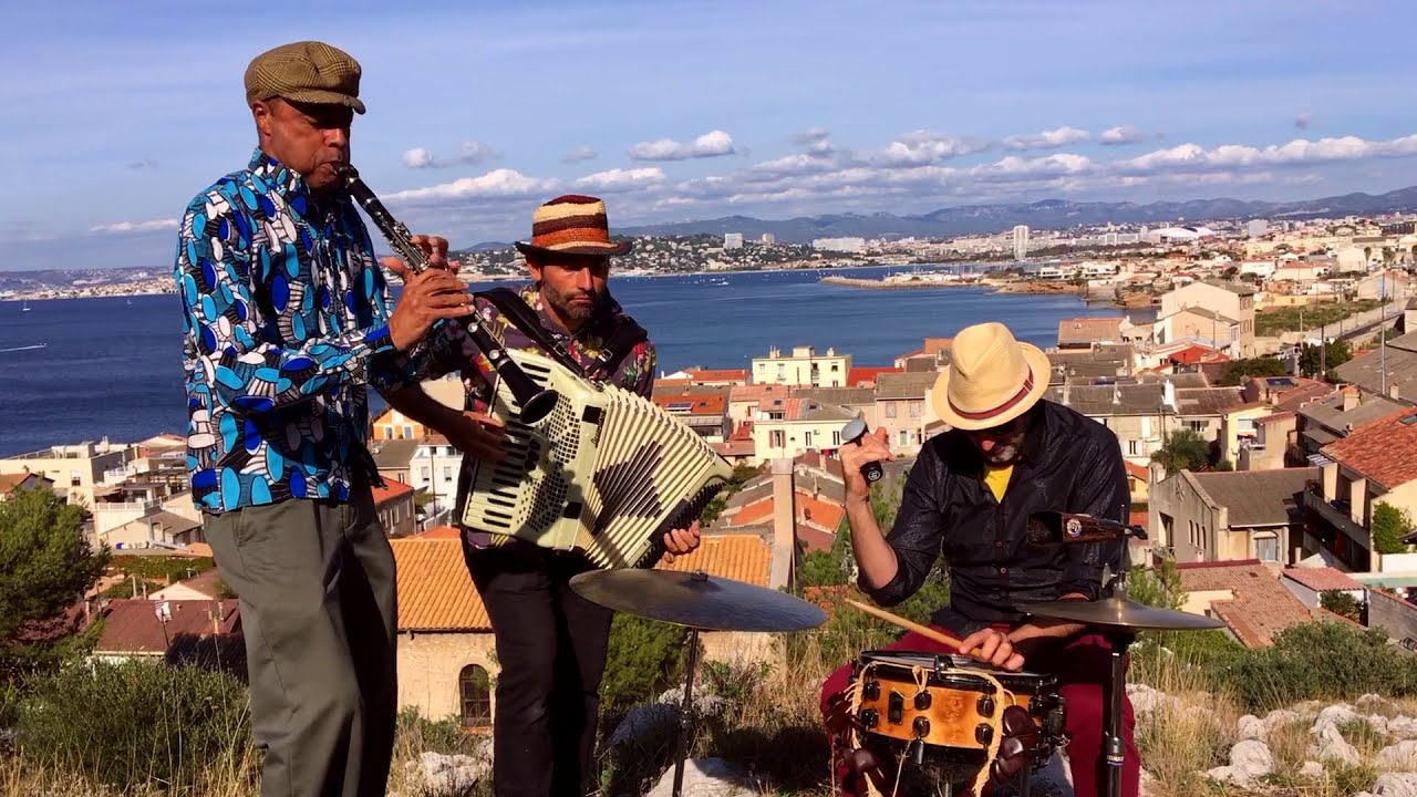 Boogie Lionne Trio -  la biguine en rose   (live video)