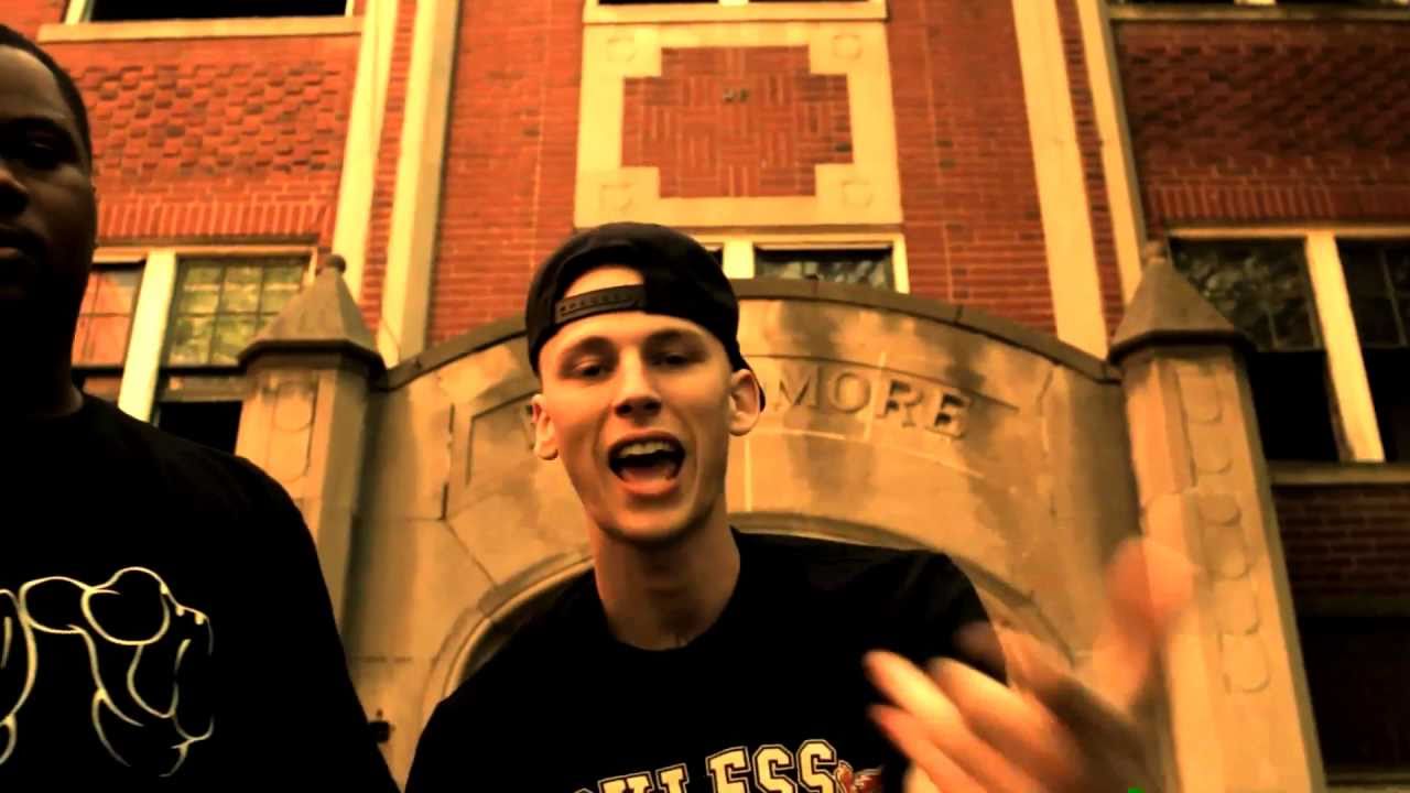 Machine Gun Kelly feat. Ray Jr. - 