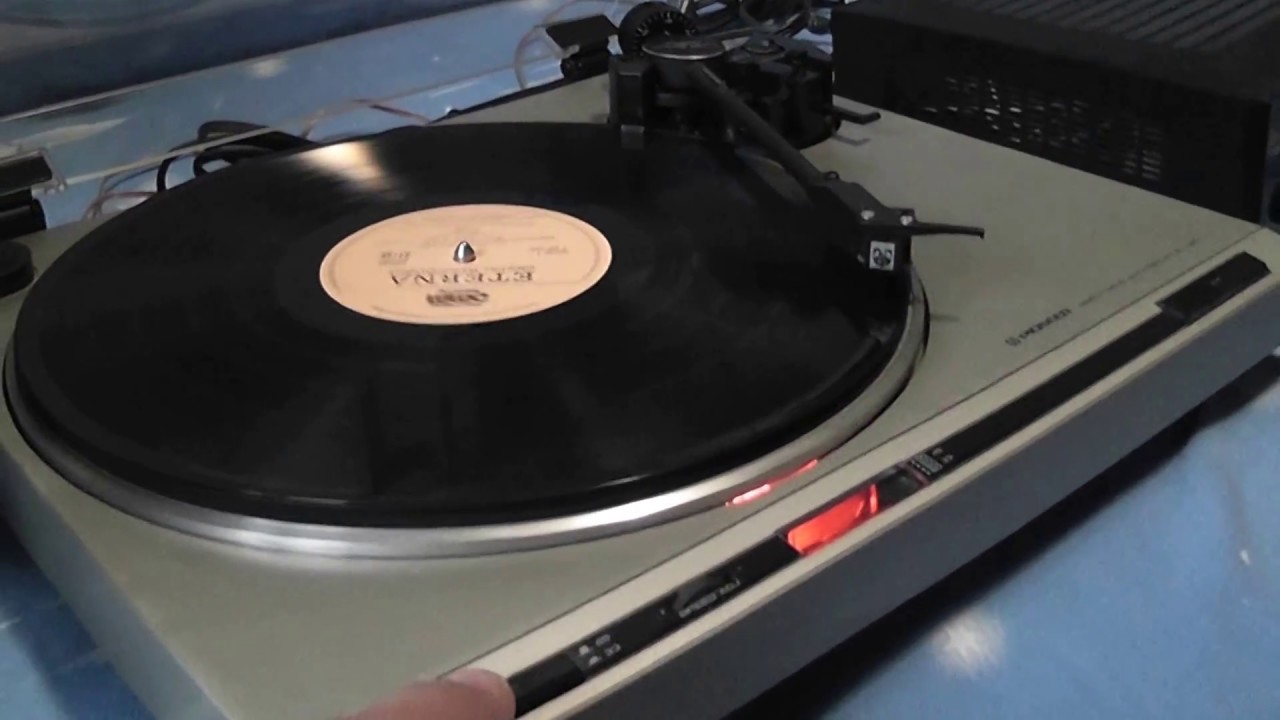 Pioneer PL-320 Turntable  - 1982 function OK