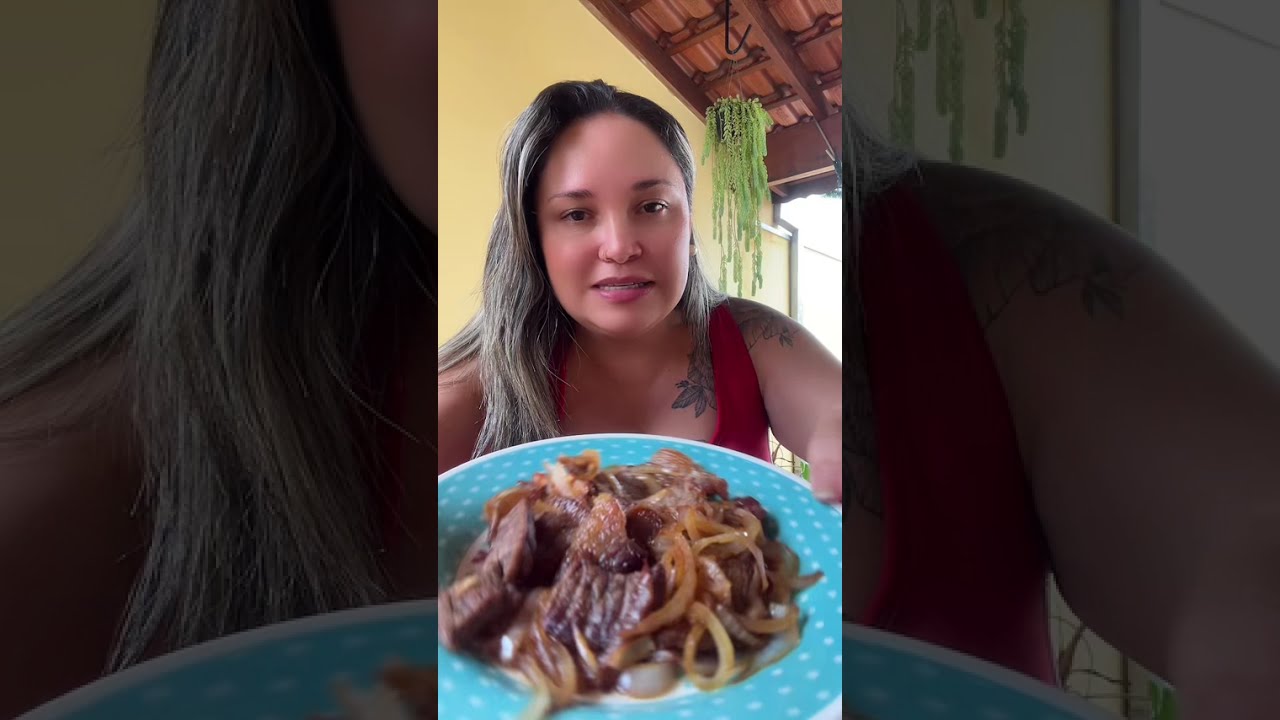 #COMENDOMUITO : QUEM JÁ COMEU ASSIM? ( Açaí Natural ou Jussara com Carne Frita? ) 