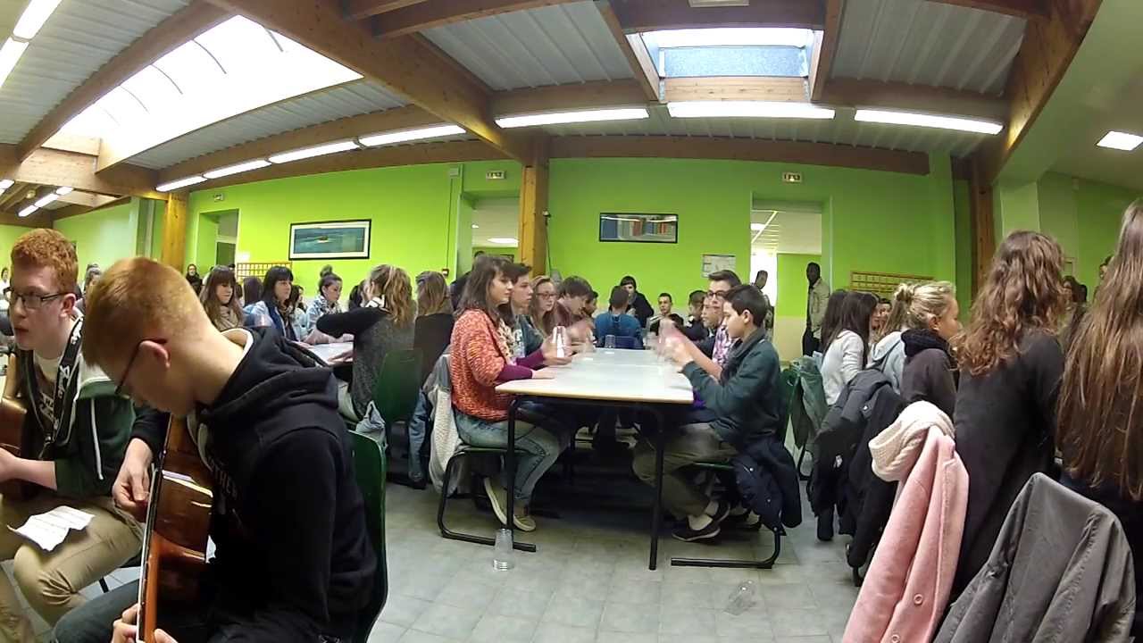 Flashmob Cup song - Collège Joseph Crocheton Onzain
