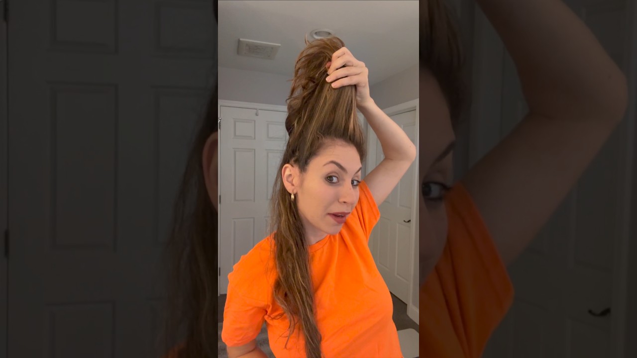 easy Christmas hair transformation! #diy #christmas #hairstyle #holiday